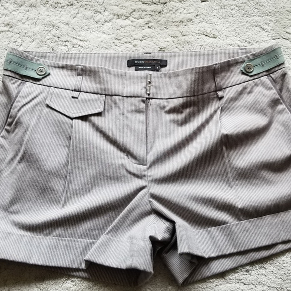 BCBG MAXAZRIA Simone Pinstripe Shorts Size 8